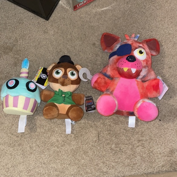 Fnaf Merch Bundle! - Picture 2 of 4